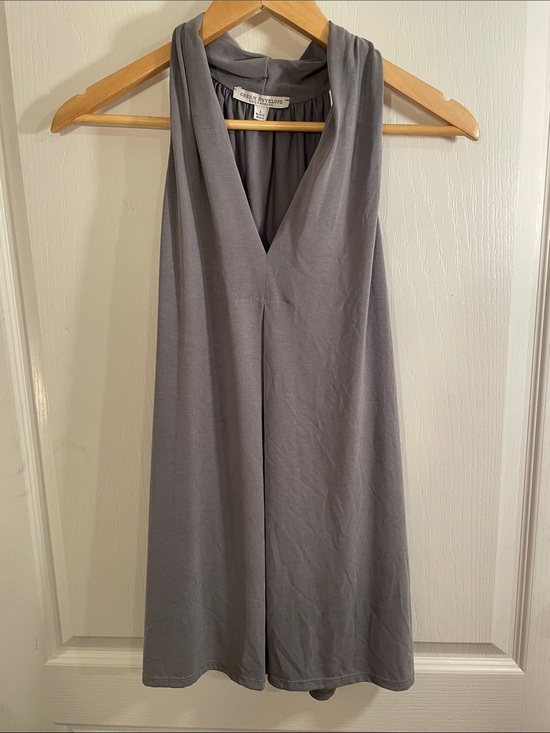 Green Envelope Tops - Green Envelope Gray Sleeveless V-Neck Blouse